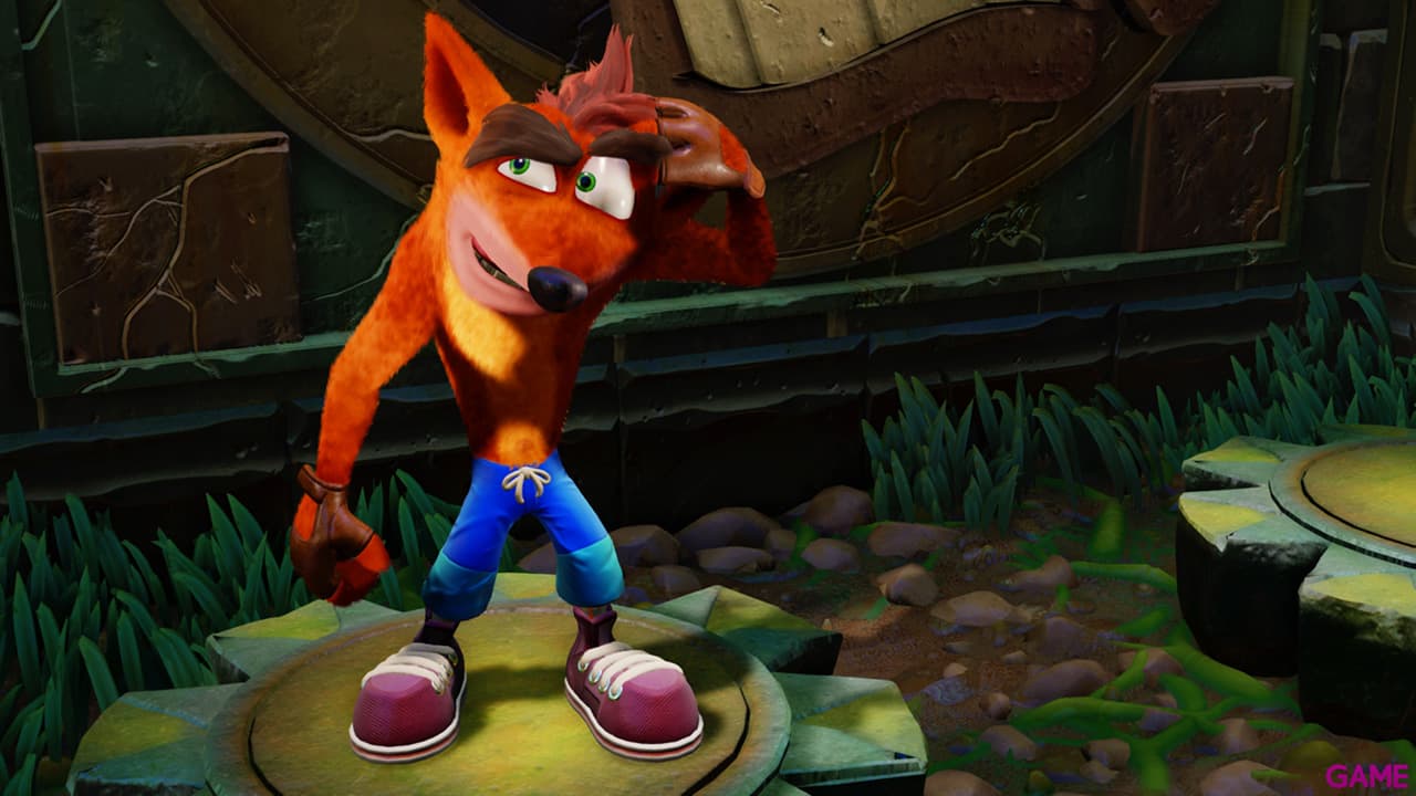 PlayStation 4 Slim 1TB + Crash Bandicoot + Ratchet & Clank