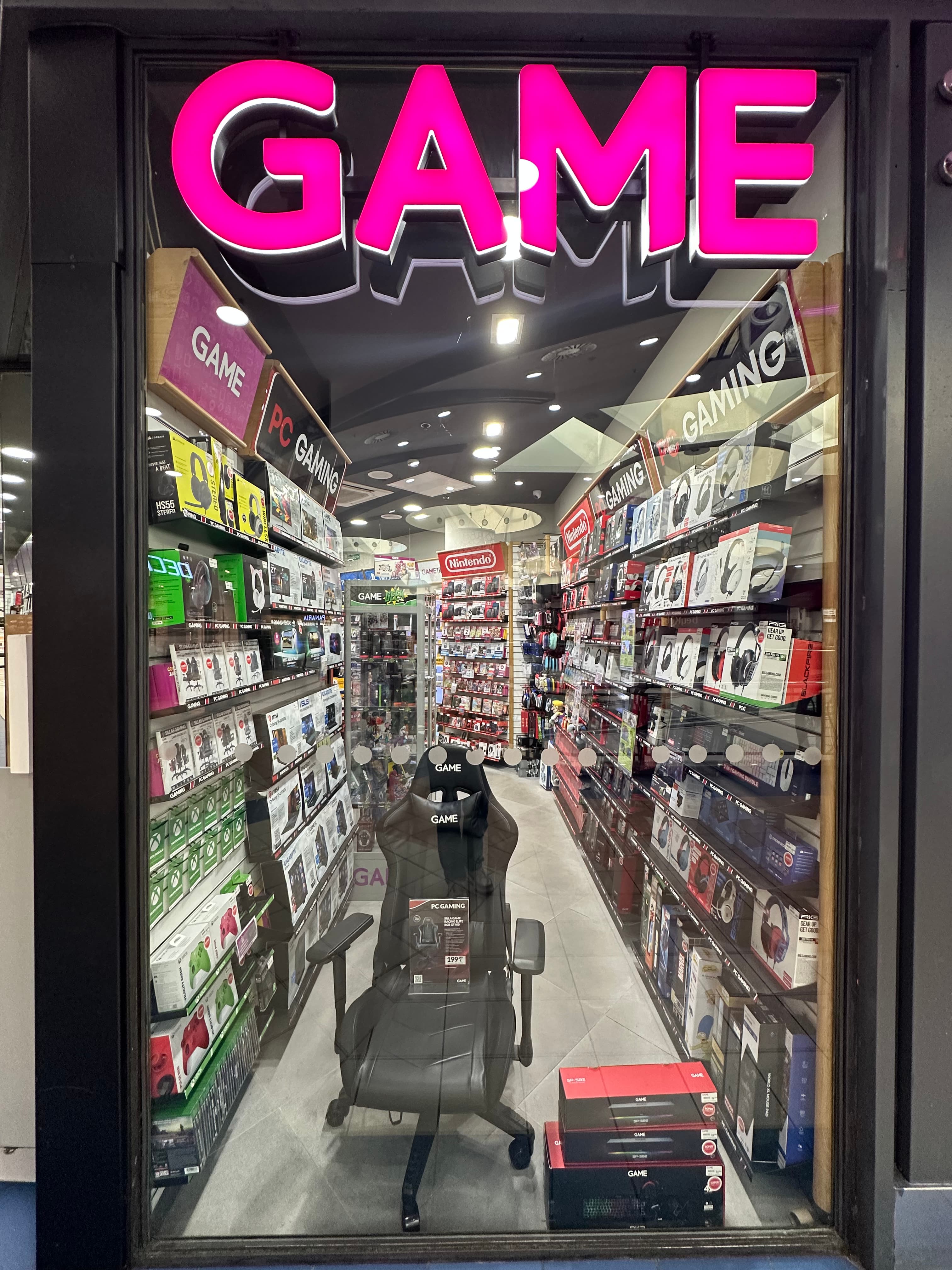 MADRID ROSAS SAN BLAS VIDEOJUEGOS 28032 - foto 1