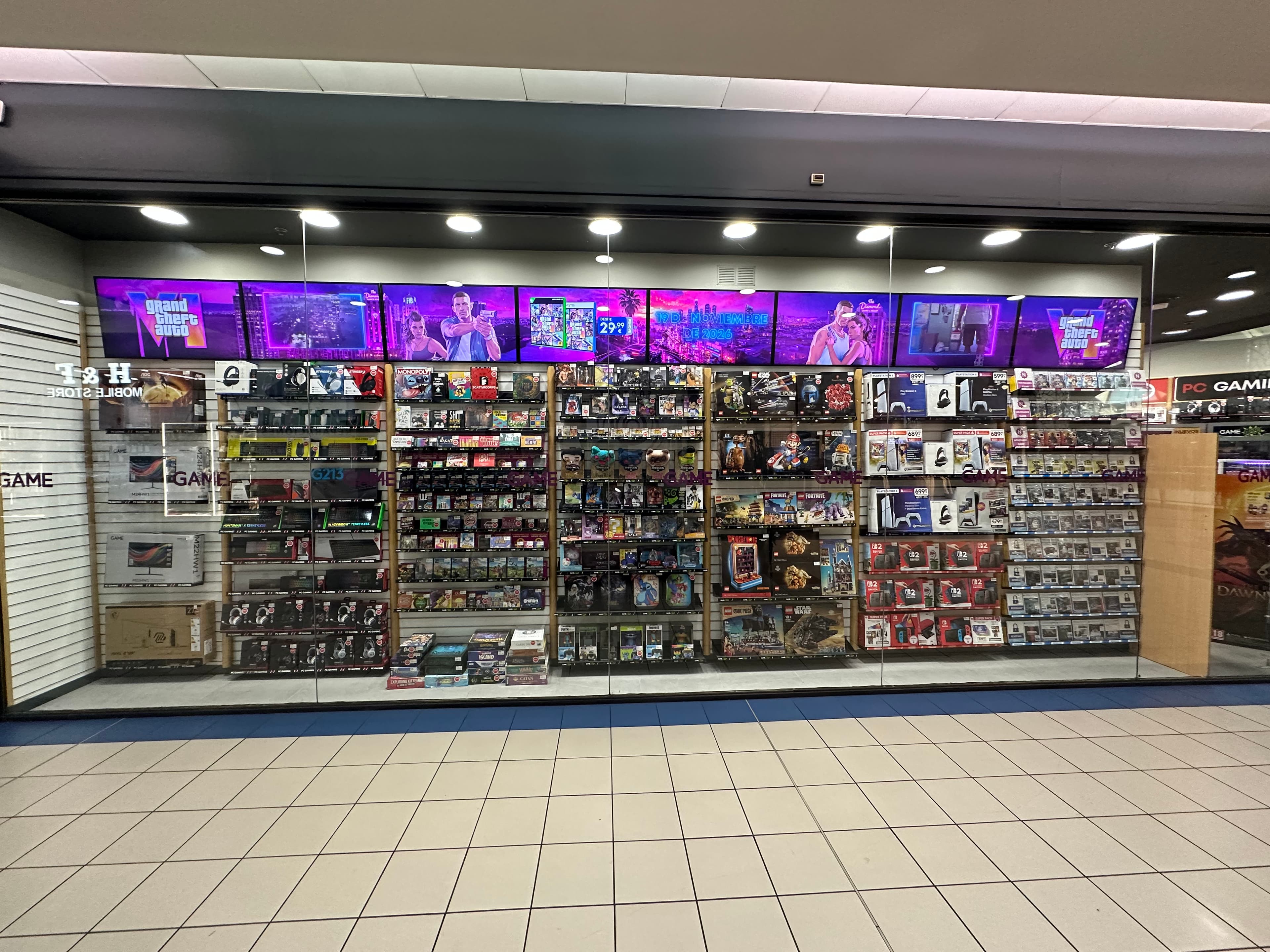 MADRID ROSAS SAN BLAS VIDEOJUEGOS 28032 - foto 4