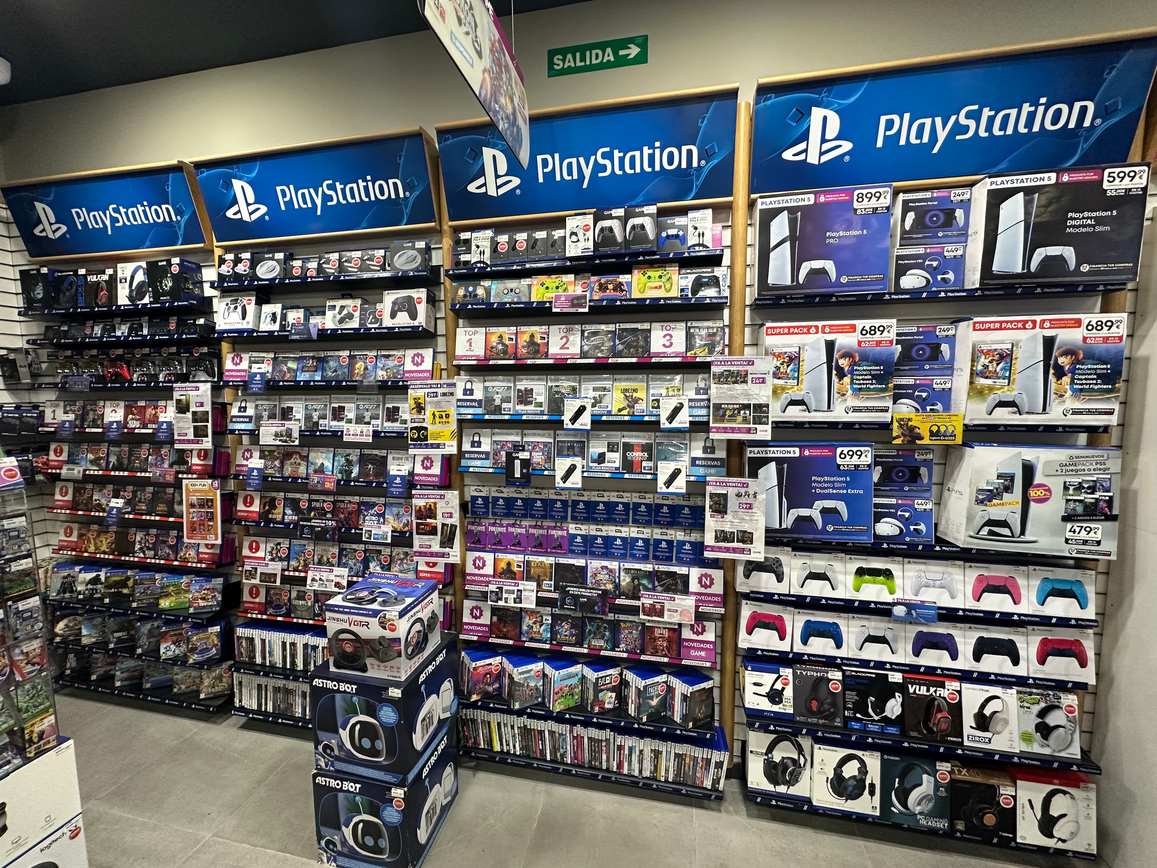 MADRID ROSAS SAN BLAS VIDEOJUEGOS 28032 - foto 11