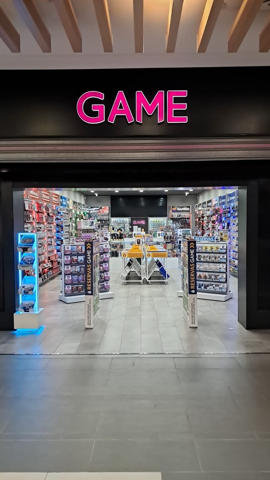 MADRID COLLADO VILLALVA PLANETOCIO VIDEOJUEGO - foto 1