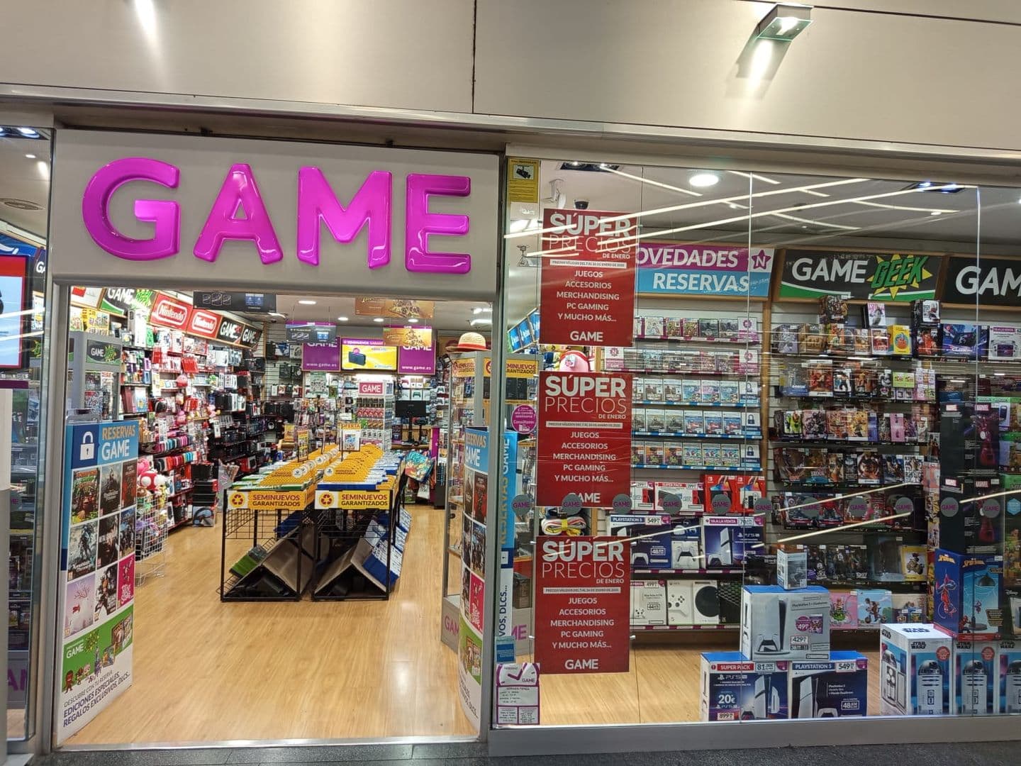 MADRID FUENLABRADA PLAZA ESTACION VIDEOJUEGOS - foto 1