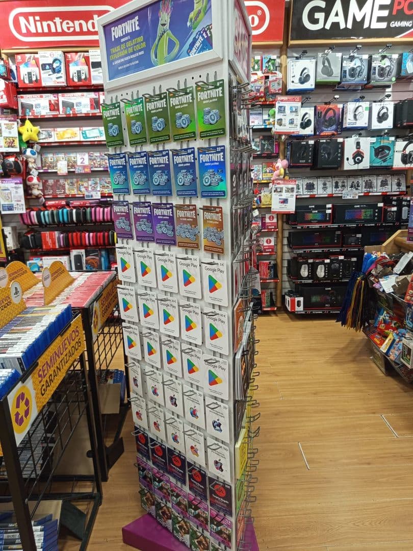 MADRID FUENLABRADA PLAZA ESTACION VIDEOJUEGOS - foto 10
