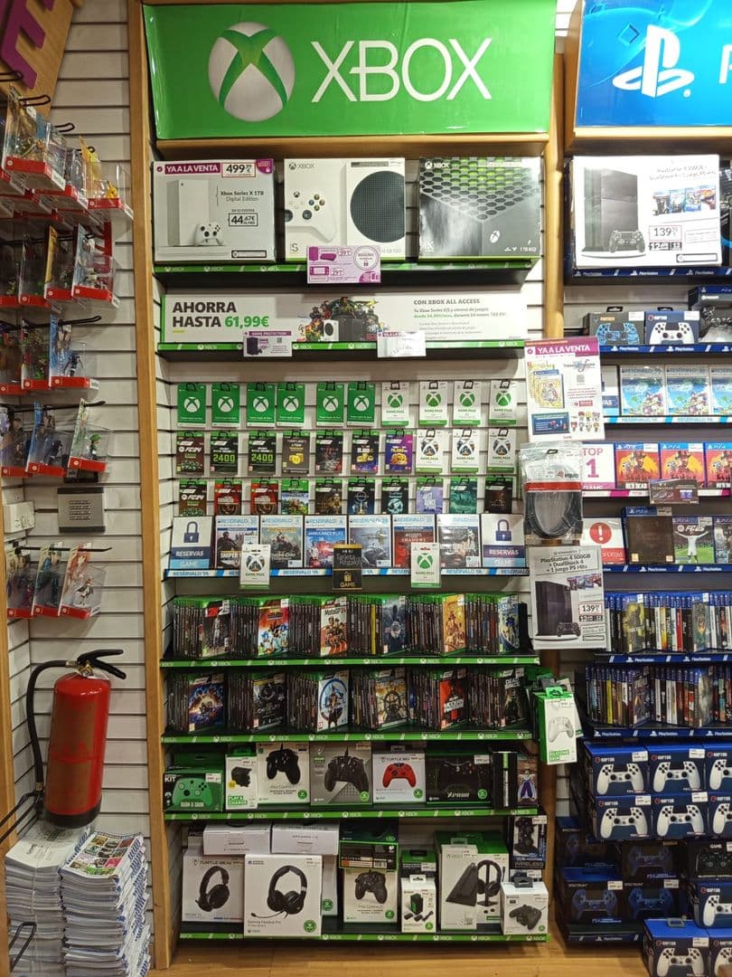 MADRID FUENLABRADA PLAZA ESTACION VIDEOJUEGOS - foto 11