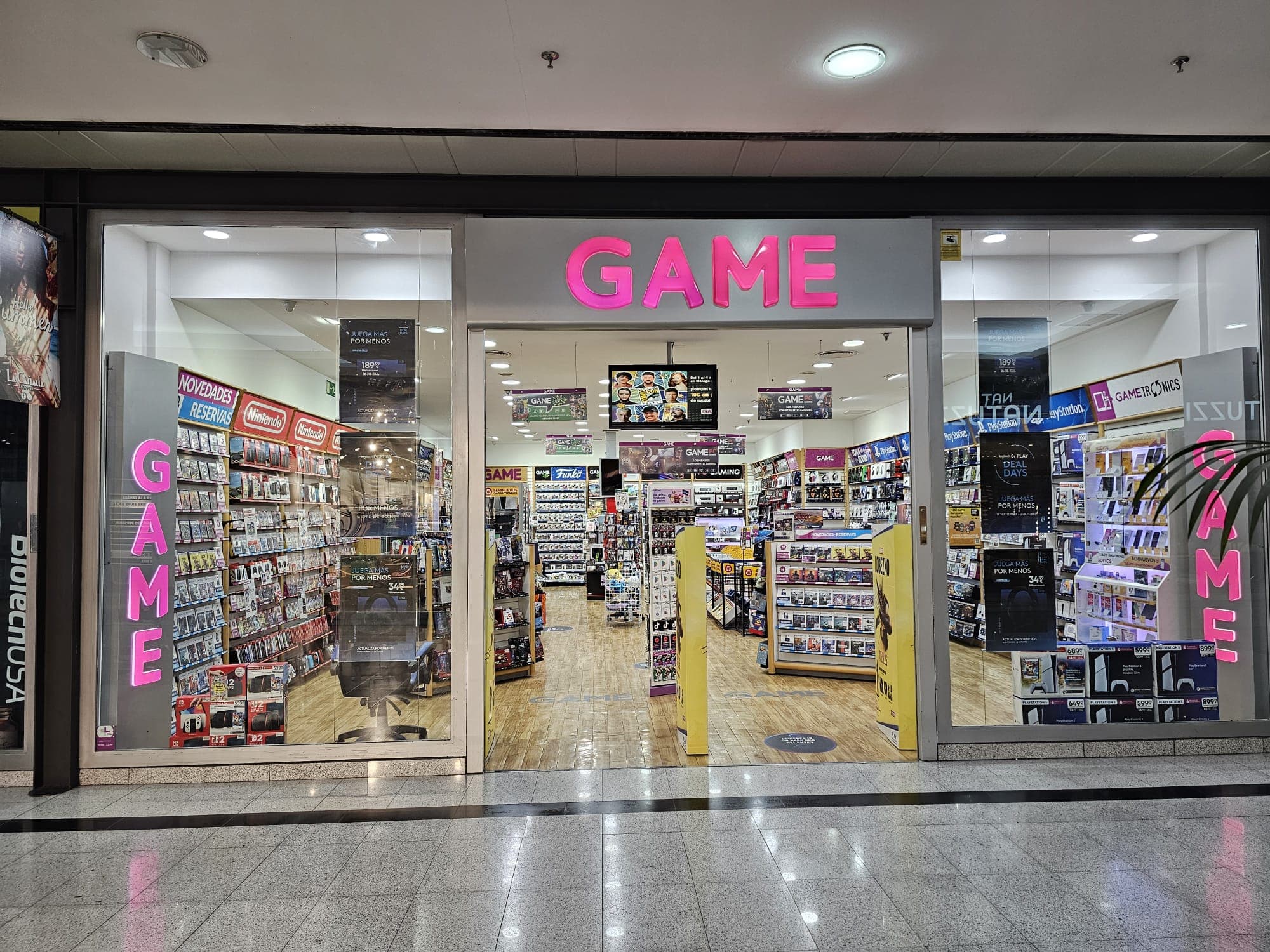MALAGA MARBELLA LA CAÑADA VIDEOJUEGOS 29600 - foto 1