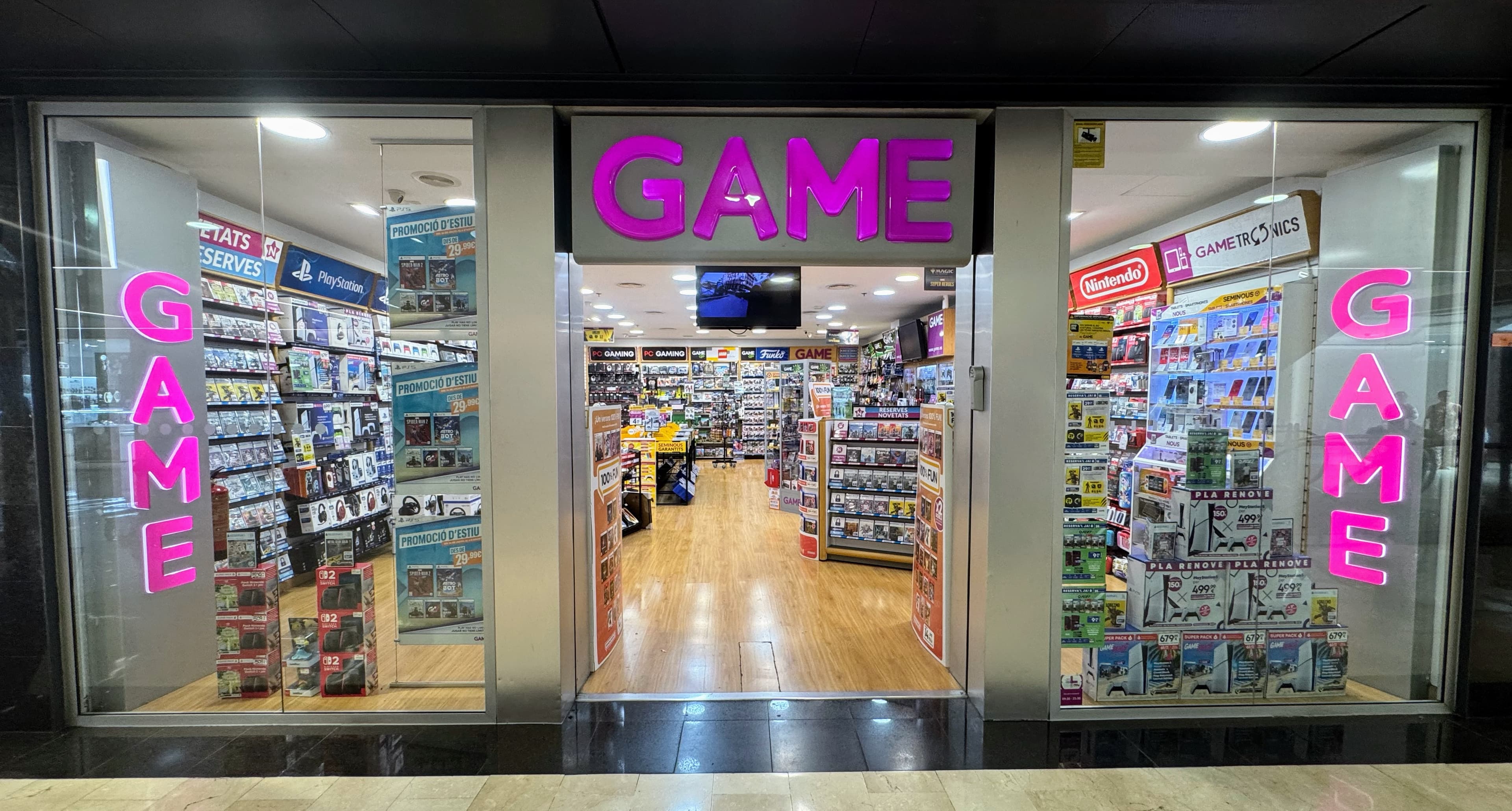BARCELAONA HOSPITALET DE LLOBREGAT VIDEOJUEGO - foto 1