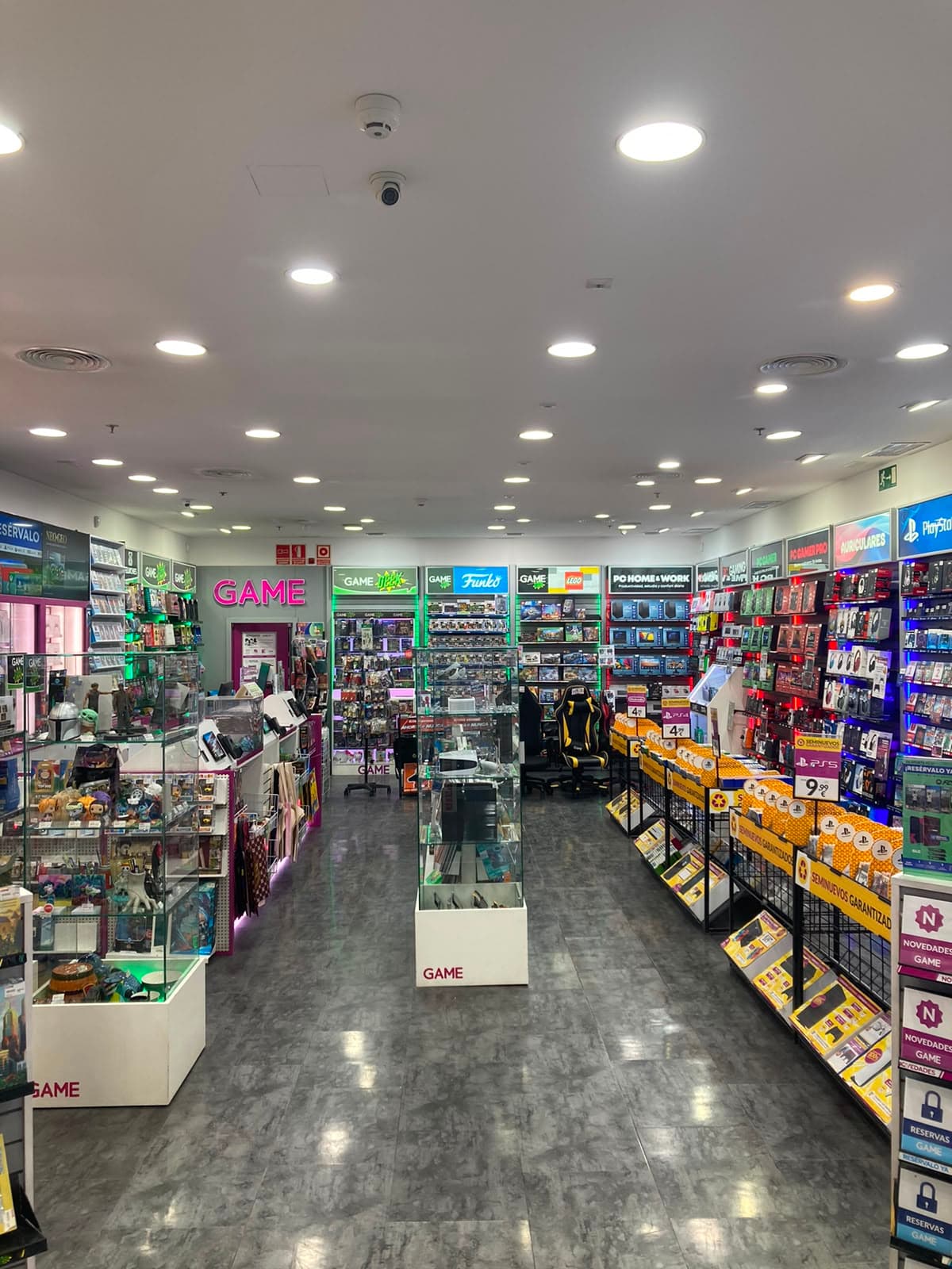 GRANADA ARMILLA NEVADA SHOPPING VIDEOJUEGOS 1 - foto 7
