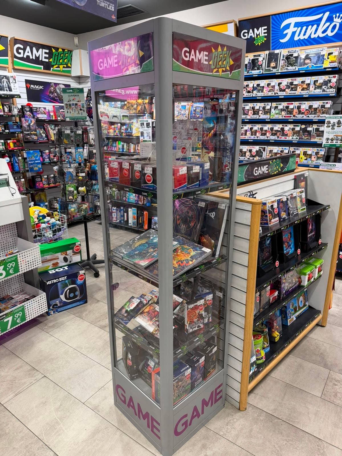MADRID ISLAZUL VIDEOJUEGOS 28054 - foto 3