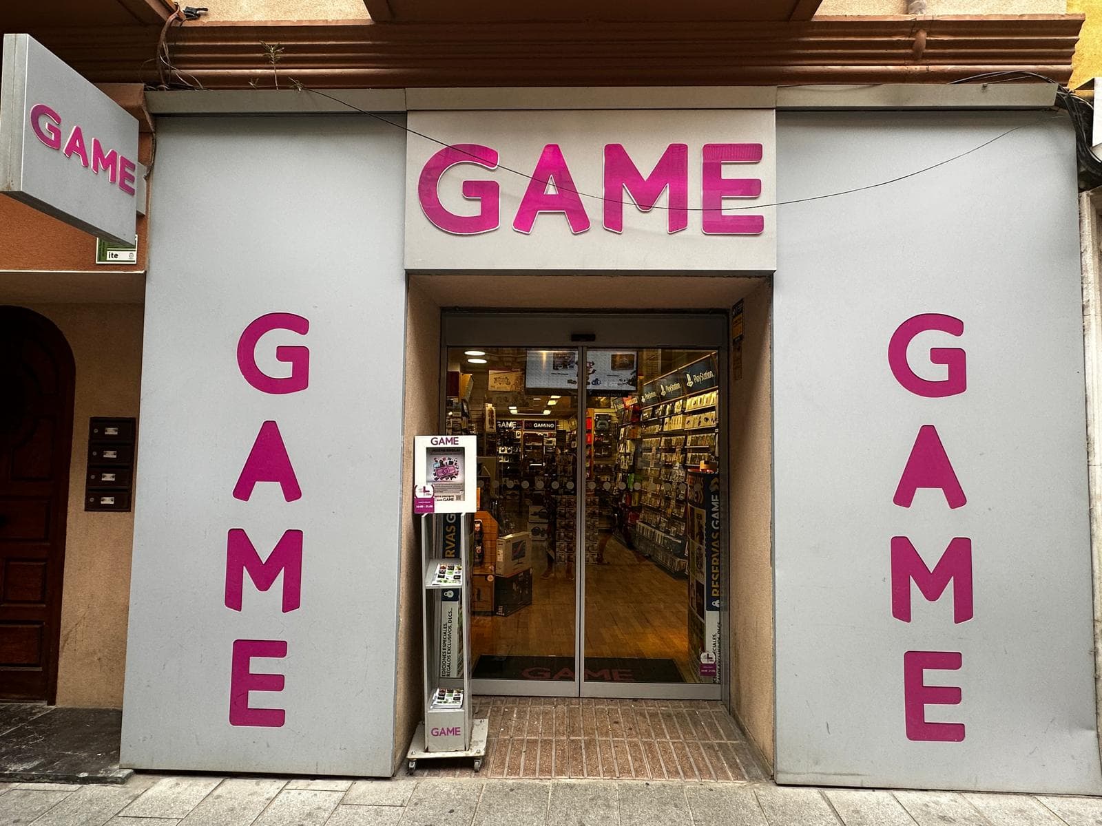HUESCA COSO BAJO VIDEOJUEGOS 22001 - foto 1