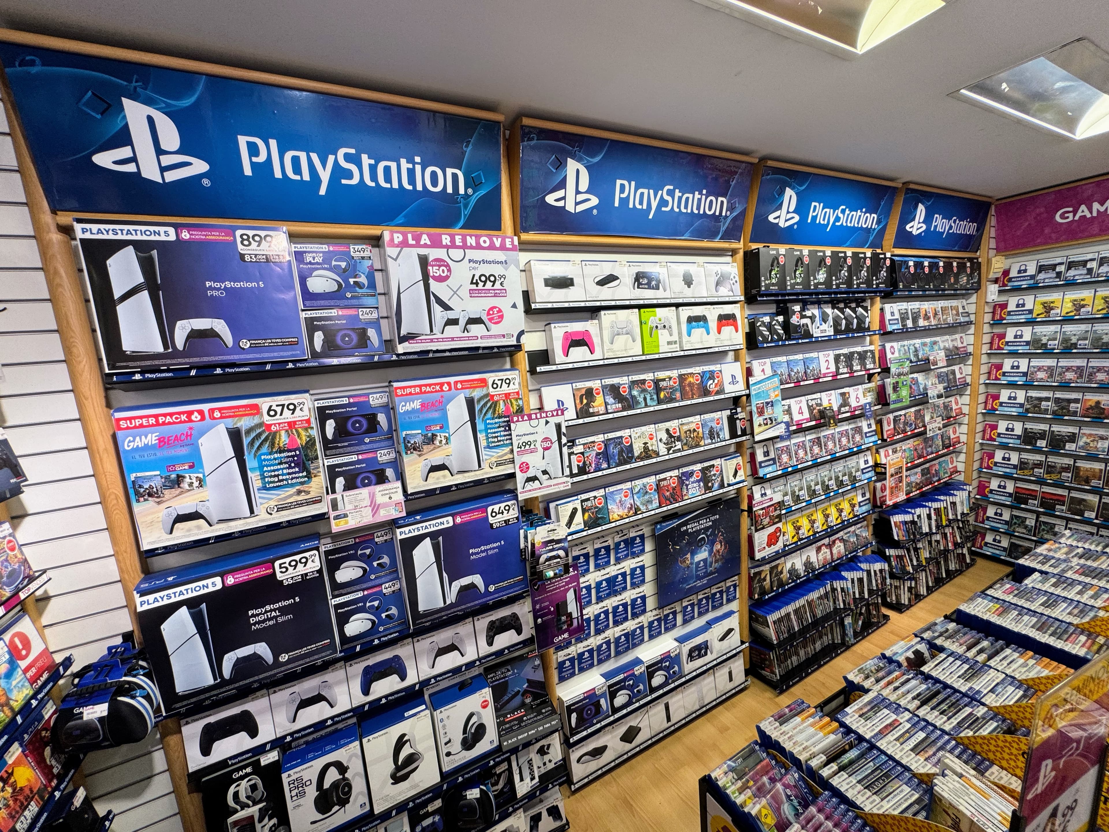 TARRAGONA REUS MARTI FOLGUERA VIDEOJUEGOS 432 - foto 11
