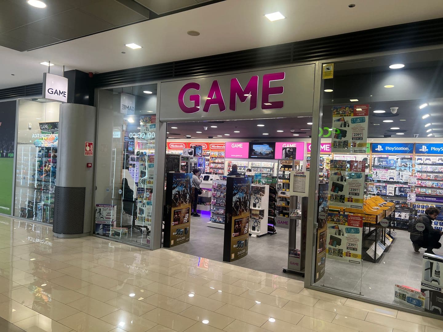 ALICANTE FINESTRAT LA MARINA VIDEOJUEGOS 0350 - foto 1