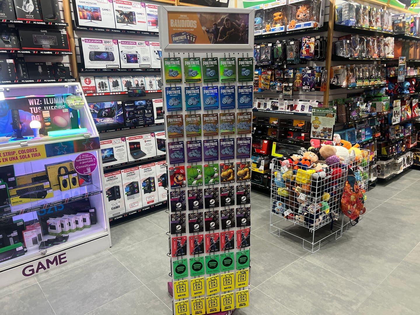 ALICANTE FINESTRAT LA MARINA VIDEOJUEGOS 0350 - foto 9