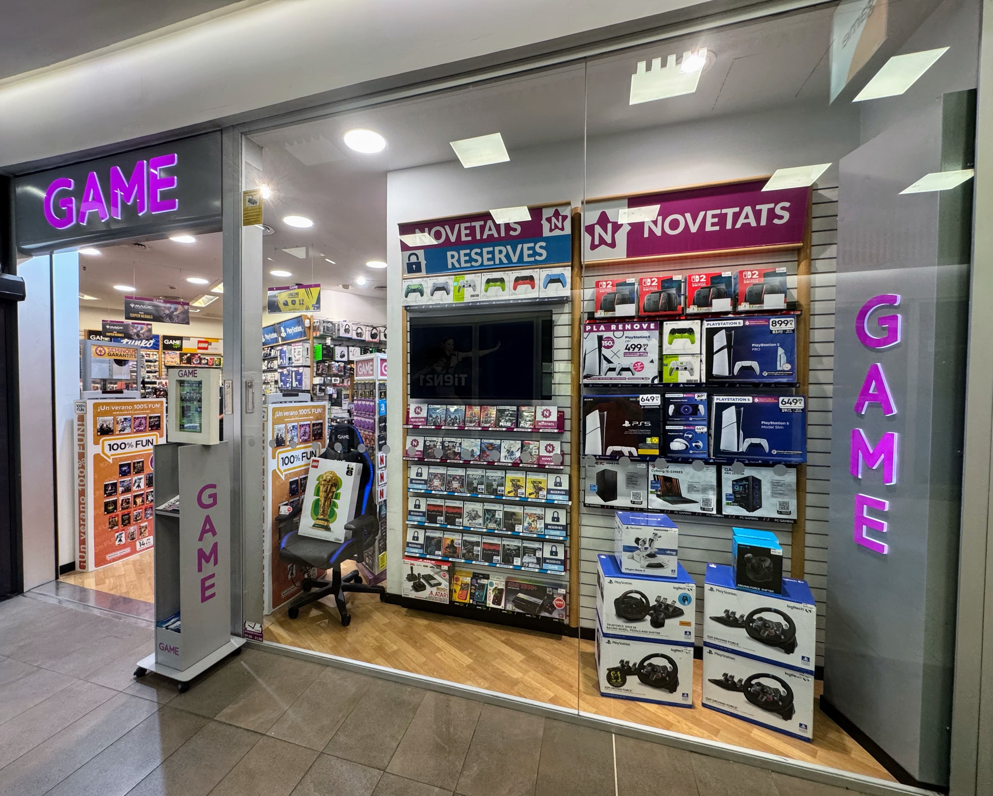 TARRAGONA REUS CARREFOUR FORTUNY VIDEOJUEGOS - foto 1