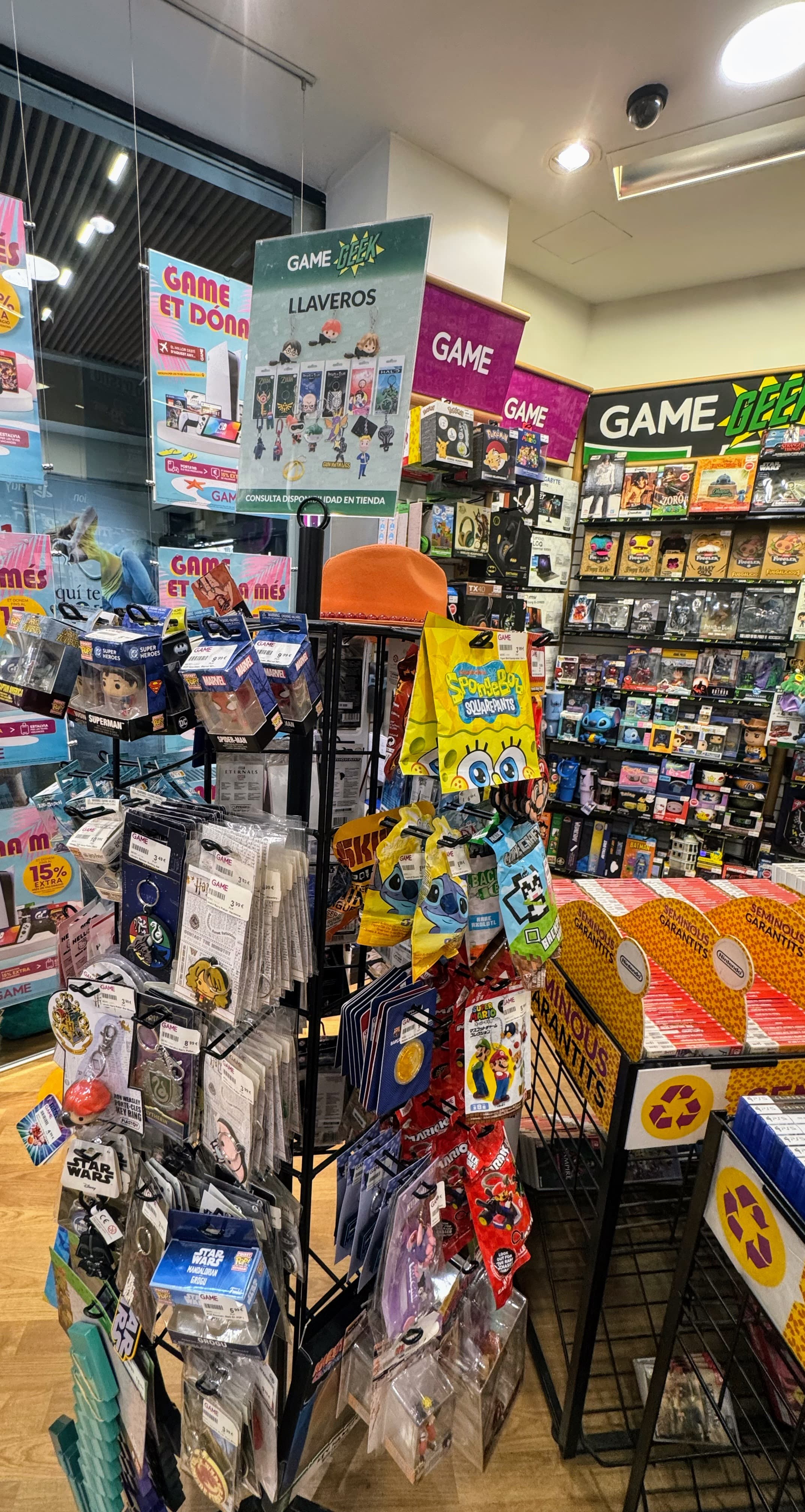 TARRAGONA REUS CARREFOUR FORTUNY VIDEOJUEGOS - foto 2