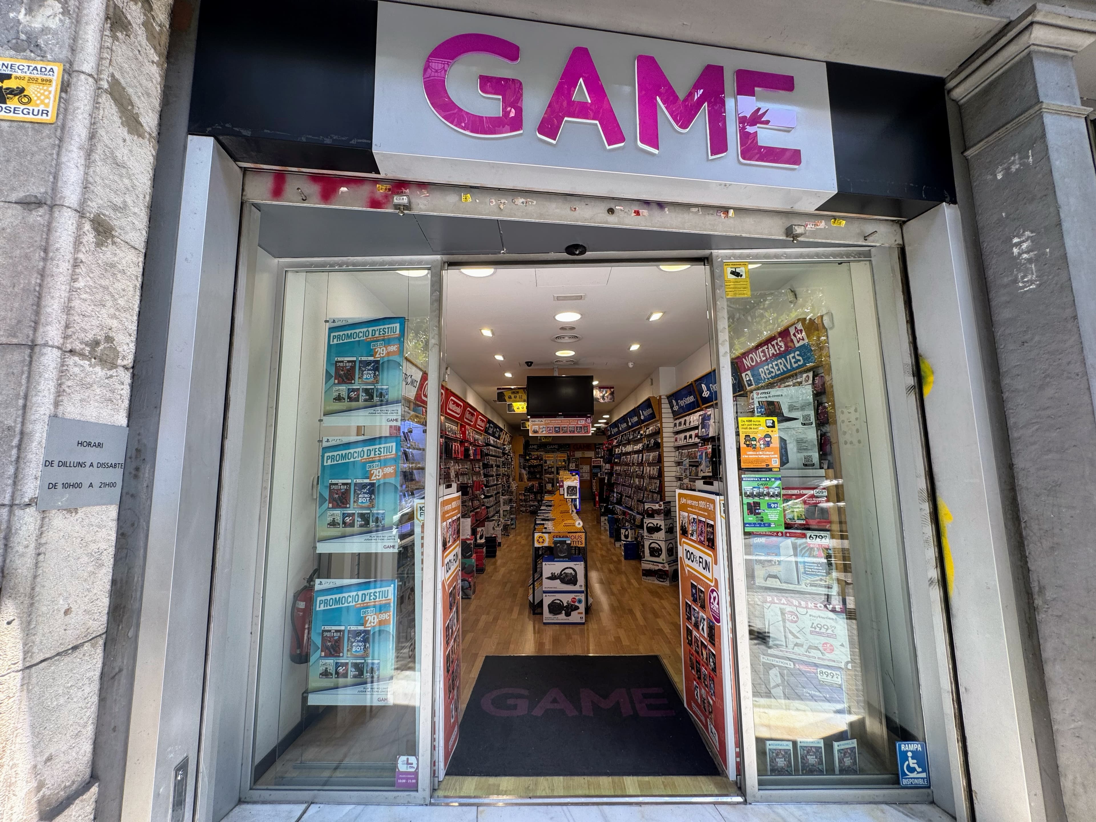 BARCELONA GRAN DE GRACIA VIDEOJUEGOS 08012 - foto 1