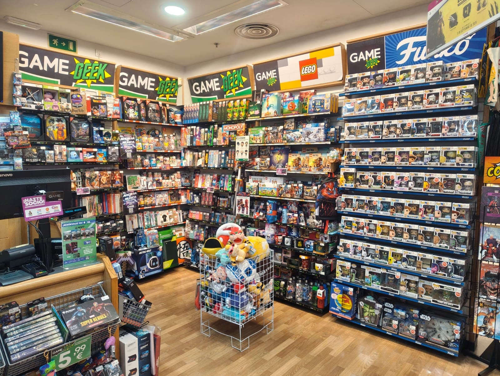 CADIZ PUERTO SANTA MARIA EL PASEO VIDEOJUEGOS - foto 3