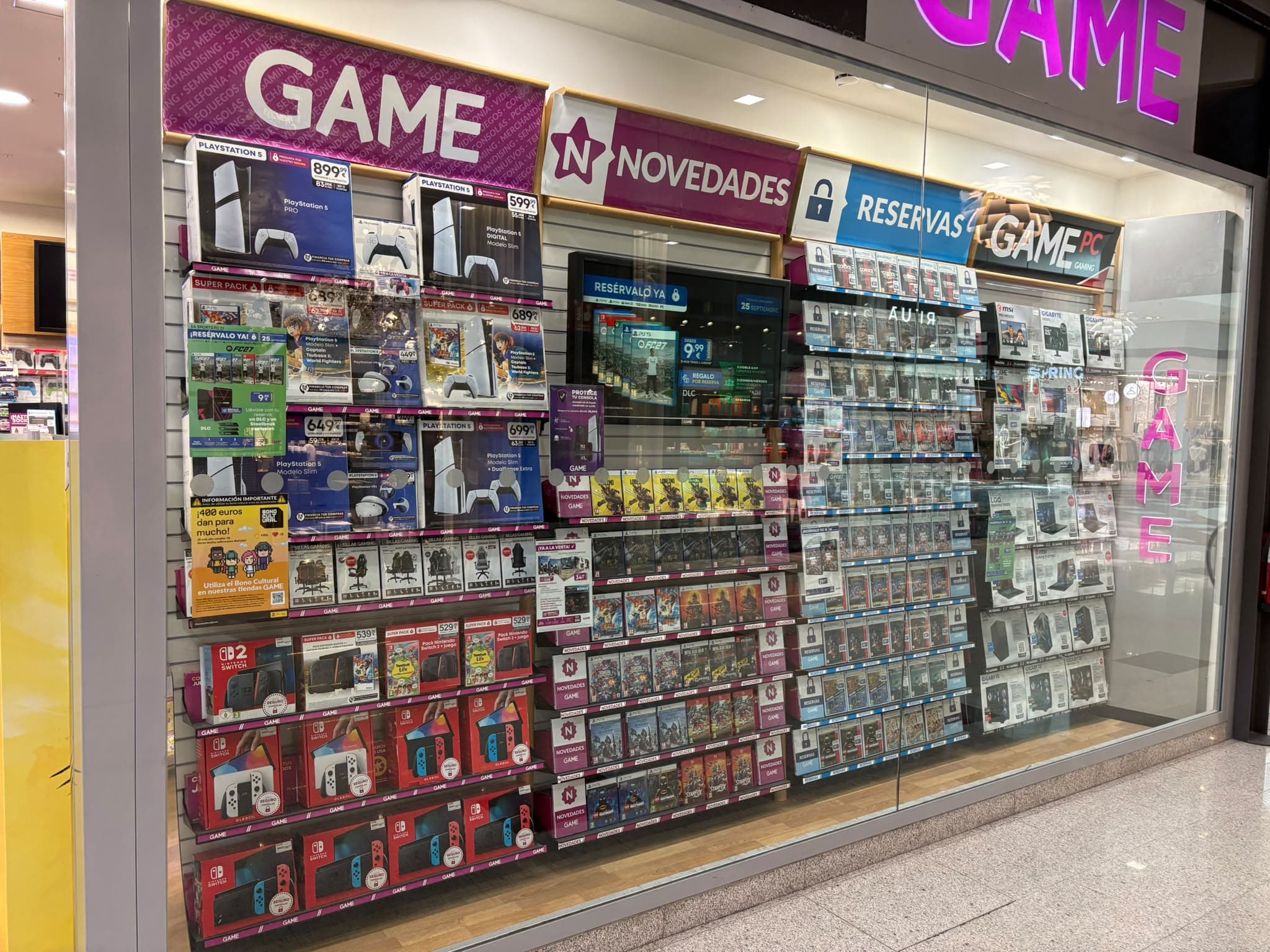 ALMERIA ROQUETAS DEL MAR GRAN PLAZA VIDEOJUEG - foto 2