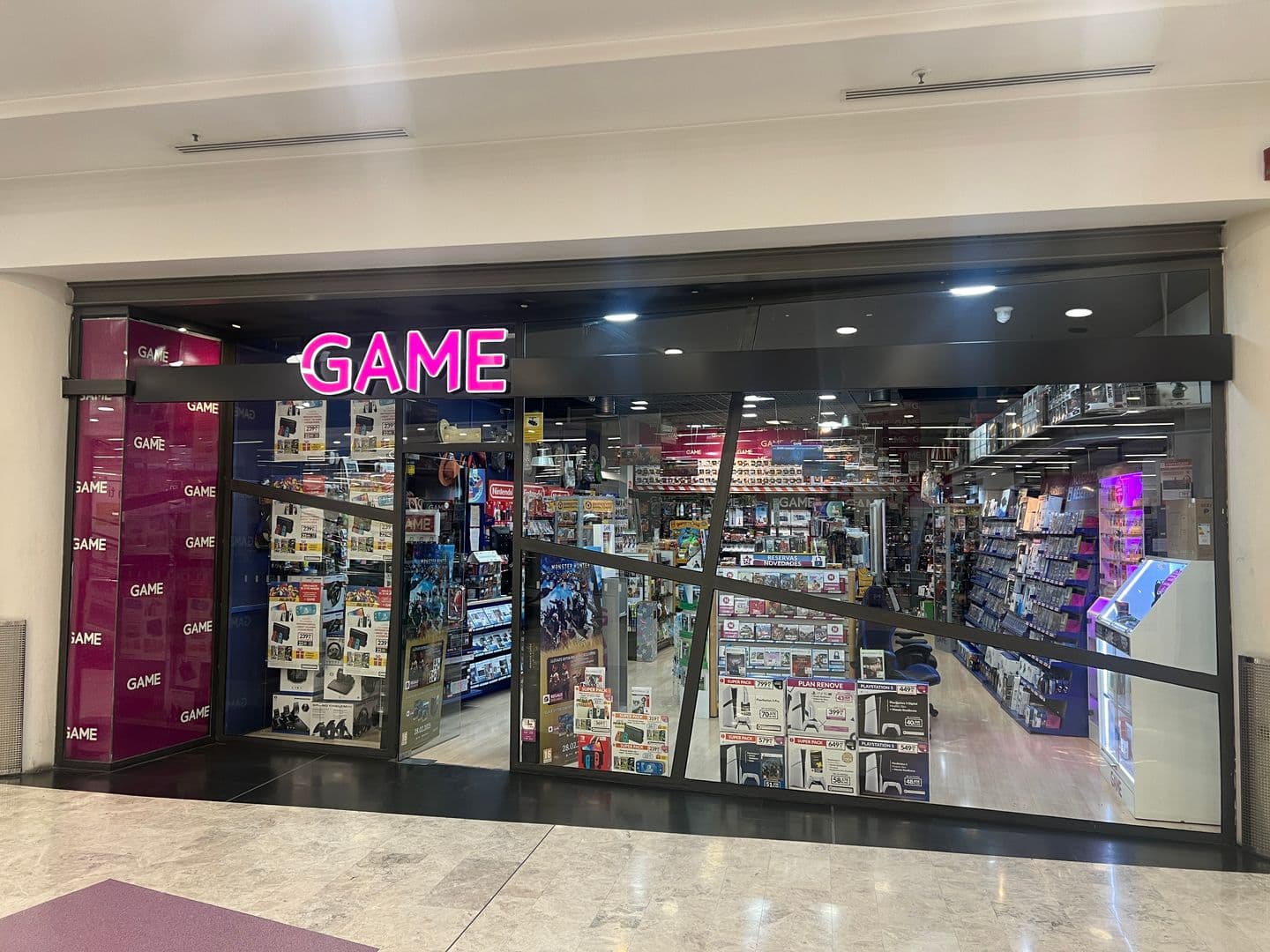 ALICANTE GRAN VÍA VIDEOJUEGOS 03015 - foto 1