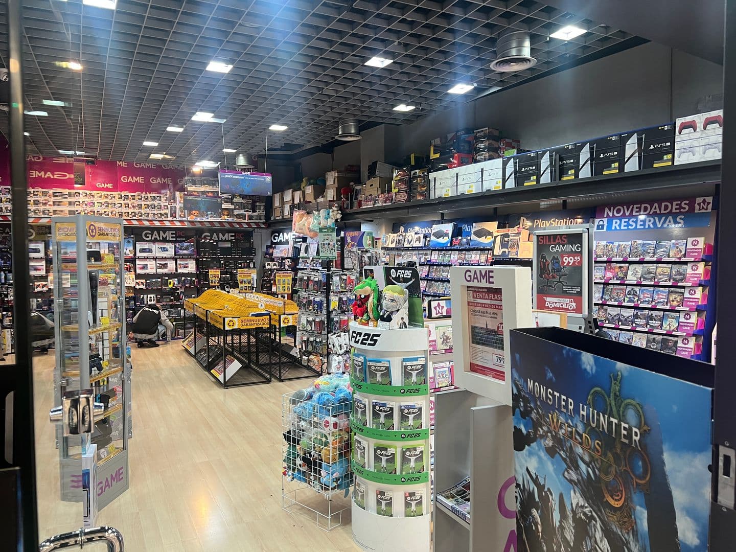 ALICANTE GRAN VÍA VIDEOJUEGOS 03015 - foto 3