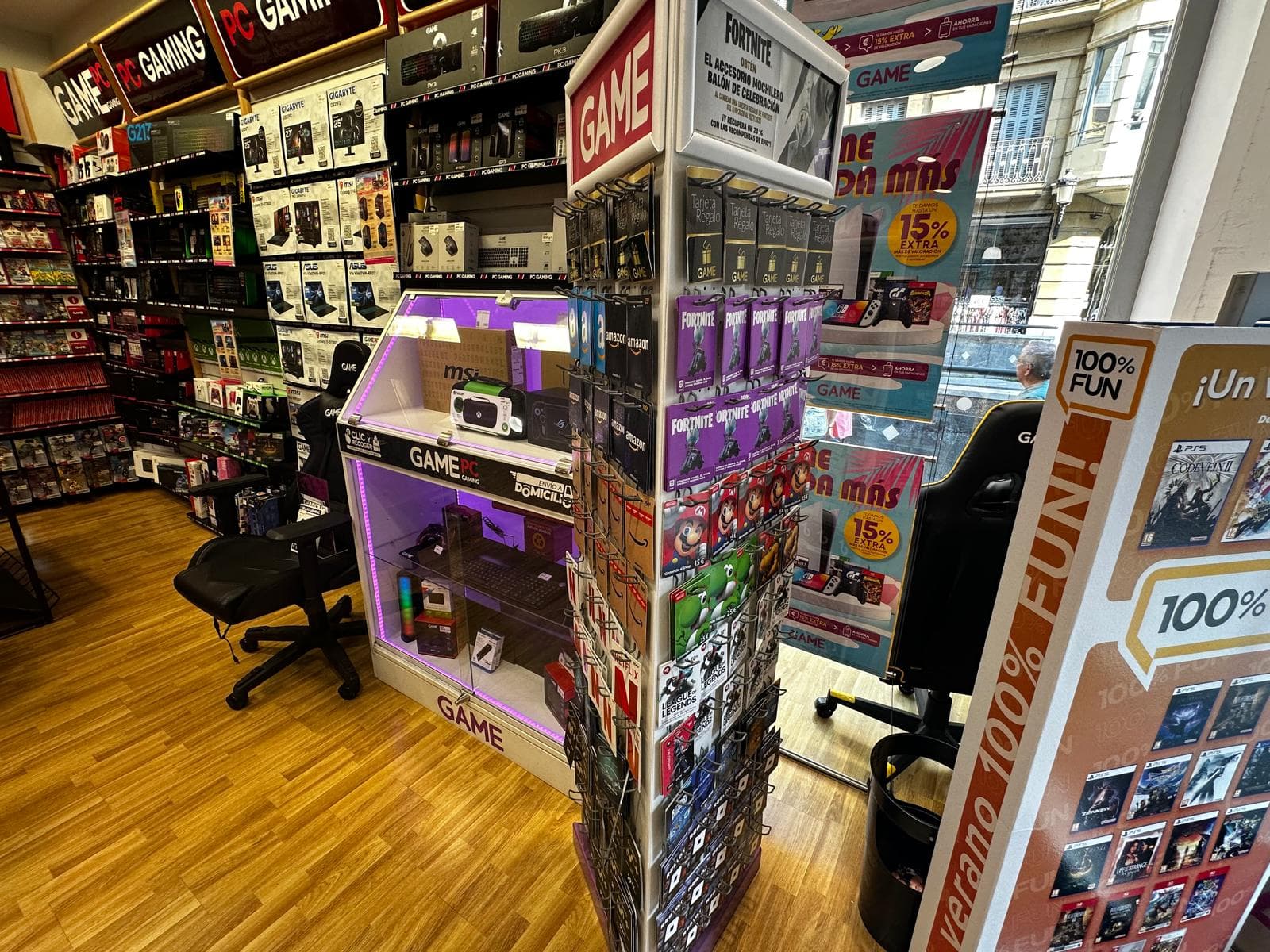 GUIPUZKOA DONOSTI FUENTERRABIA VIDEOJUEGOS 20 - foto 10