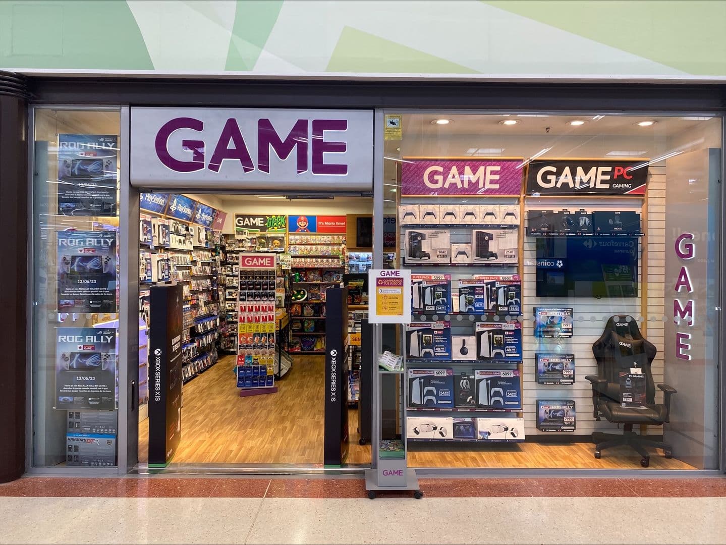 OURENSE BARBADAS CARREFOUR ORENSE VIDEOJUEGOS - foto 1