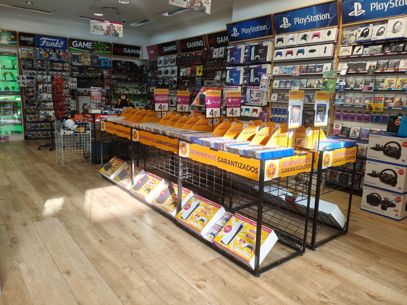 ALICANTE ORIHUELA LA ZENIA VIDEOJUEGOS 03189 - foto 2