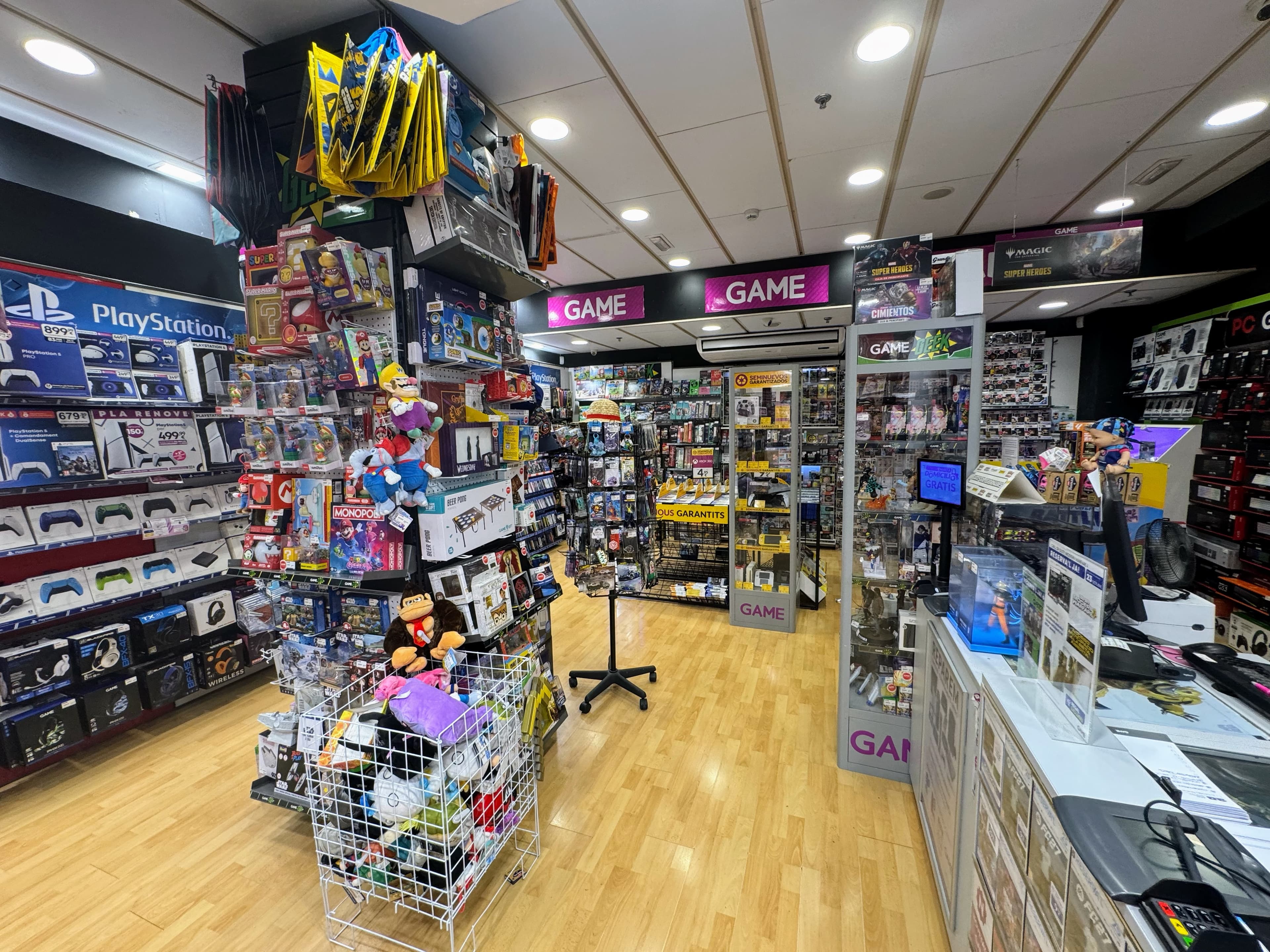 BARCELONA CASTELLDEFELS ANEC BLAU VIDEOJUEGOS - foto 3
