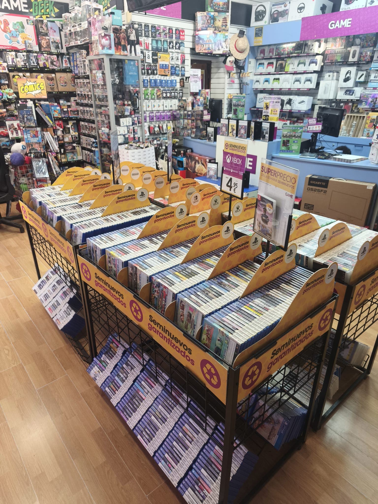 CADIZ AVENIDA ANDALUCIA VIDEOJUEGOS 11008 - foto 12