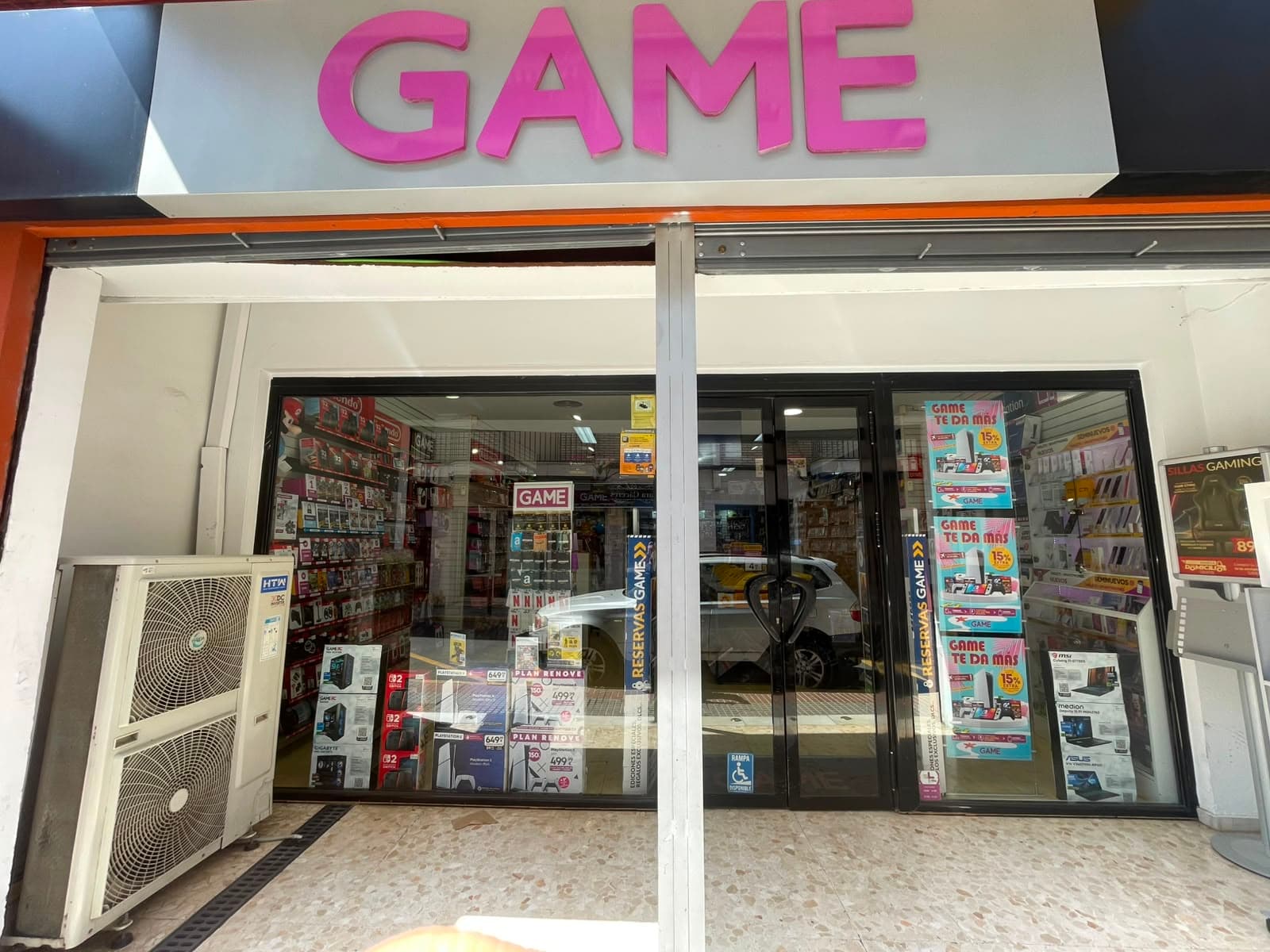 SEVILLA DOS HERMANAS DOS HERMANAS VIDEOJUEGOS - foto 3