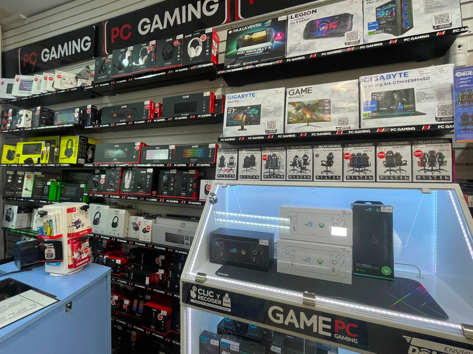 SEVILLA DOS HERMANAS DOS HERMANAS VIDEOJUEGOS - foto 9